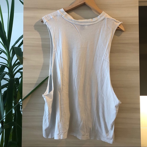 LOW SIDE MUSCLE TANK - Picture 4 of 6